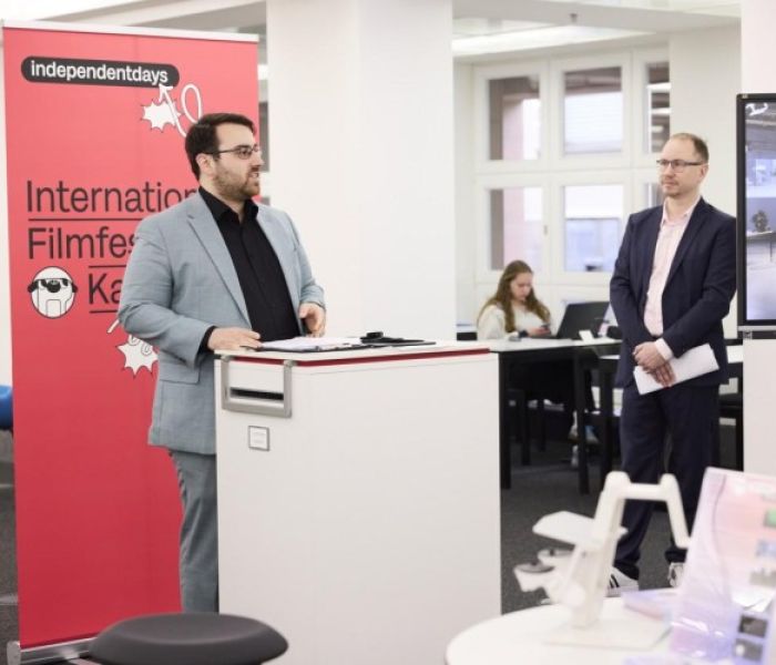 Preisstifter Johannes Riedel (BrightVox Studios) über die Bedeutung (Foto: IDIF/Laila Tkotz)